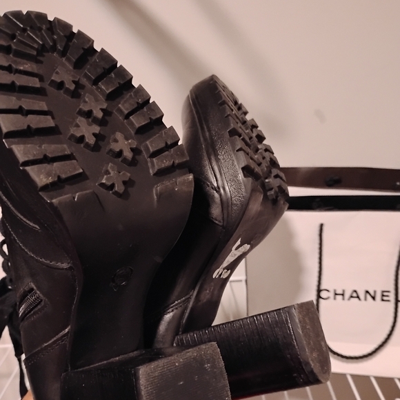 Steve Madden Booties - Picture 2 of 10